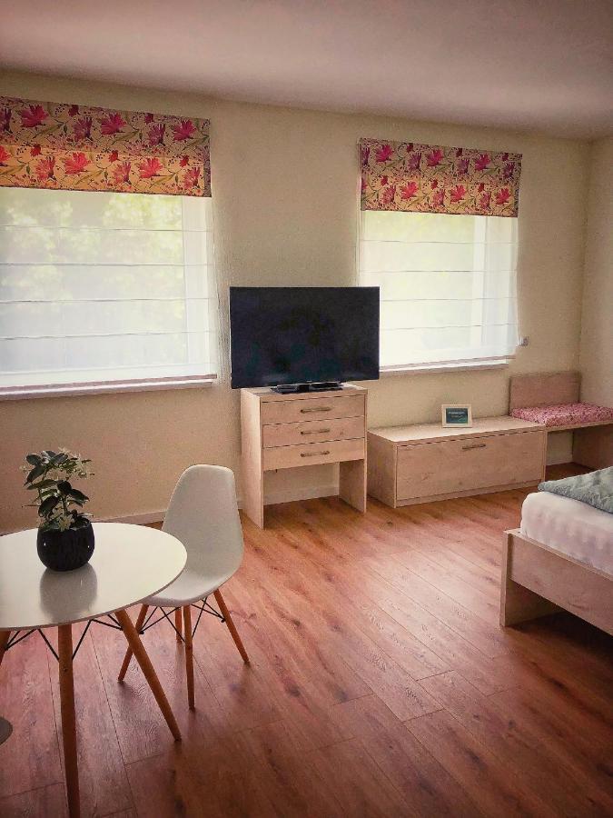 סולנוק Moment Apartments מראה חיצוני תמונה