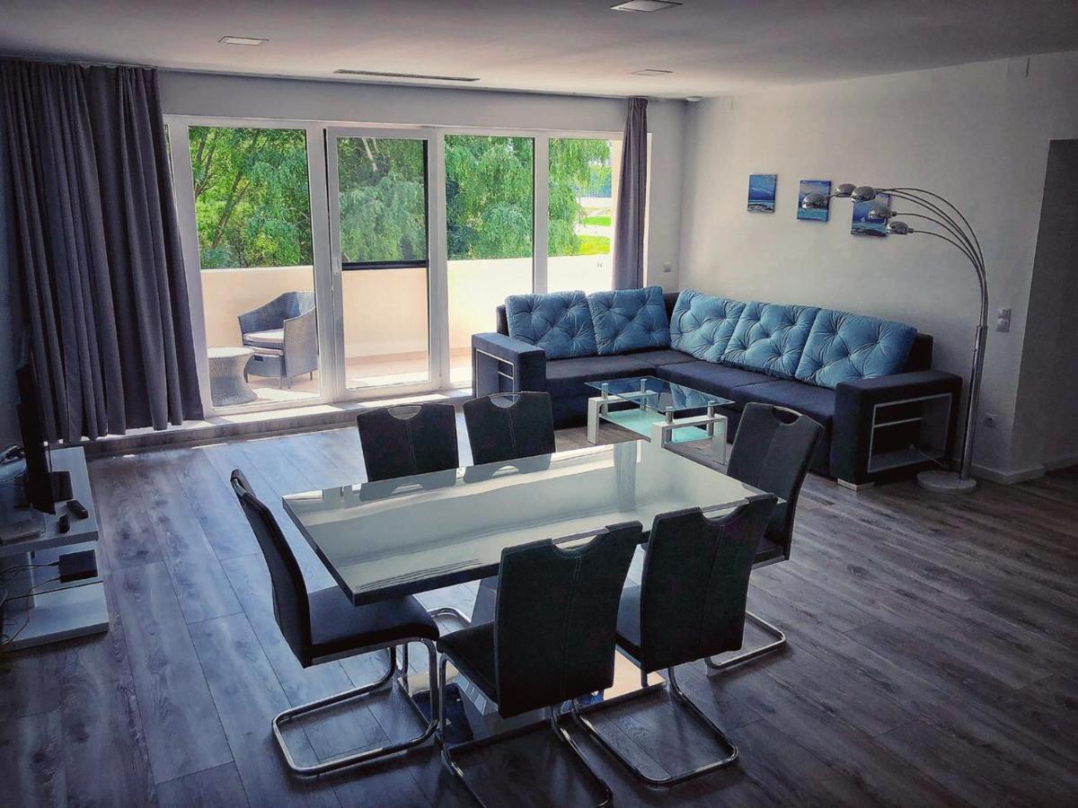 סולנוק Moment Apartments מראה חיצוני תמונה