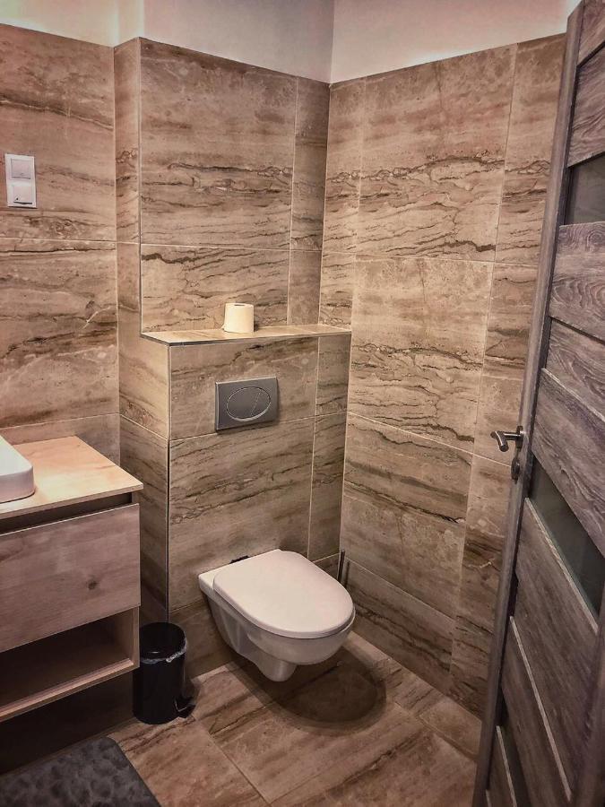 סולנוק Moment Apartments מראה חיצוני תמונה